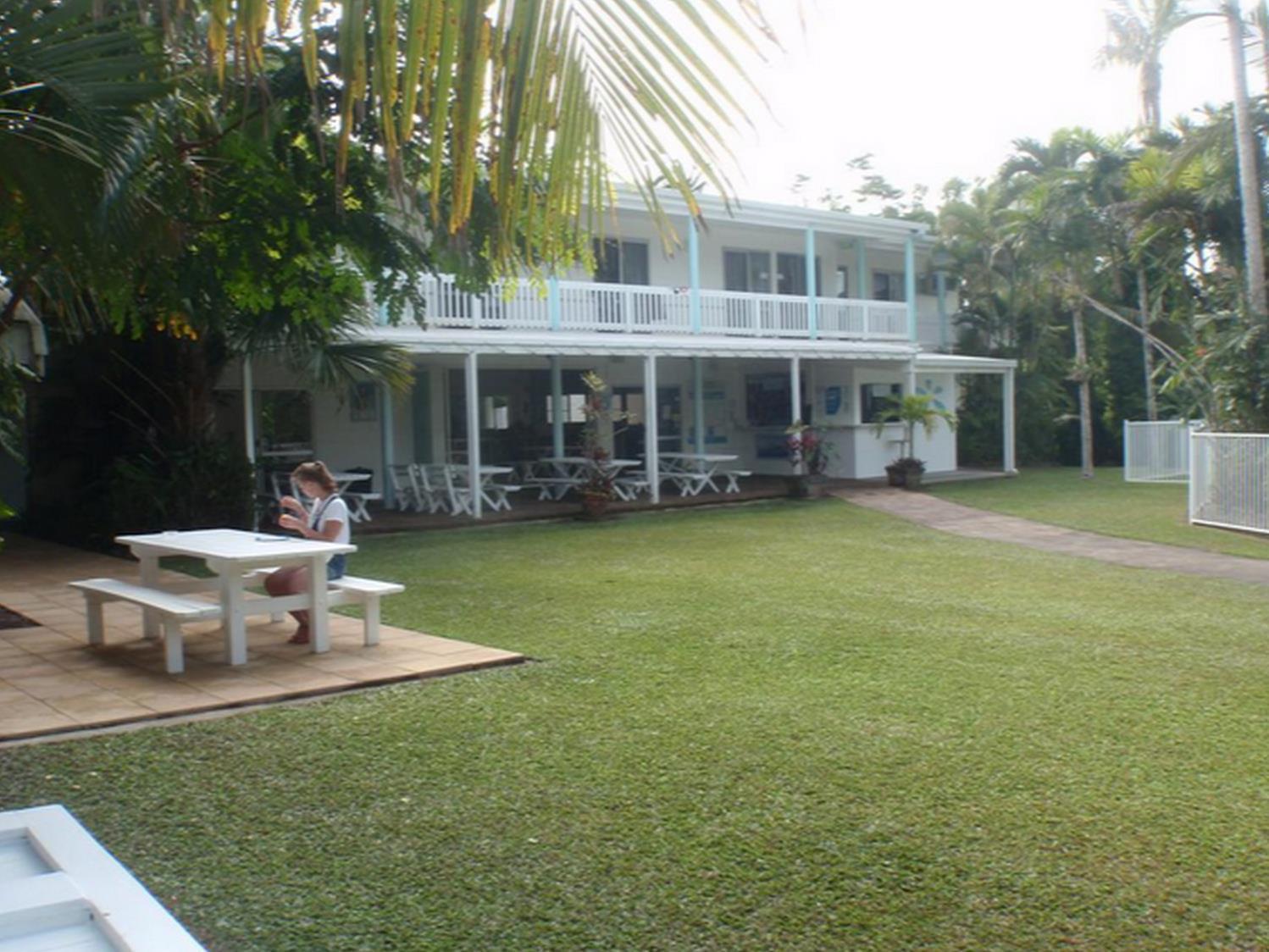 Absolute Backpackers Mission Beach Bagian luar foto