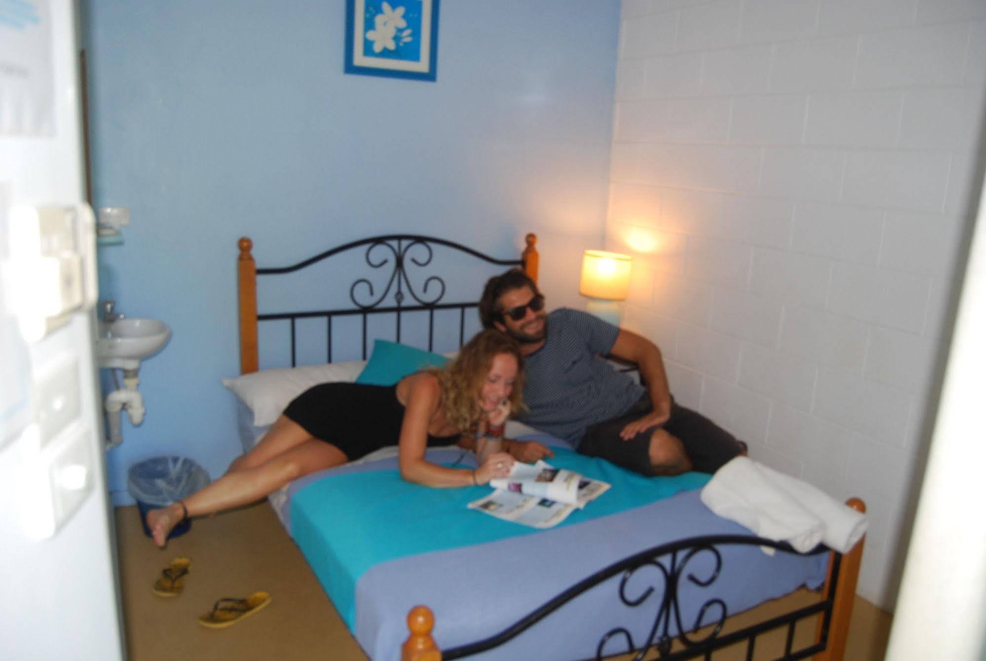 Absolute Backpackers Mission Beach Bagian luar foto