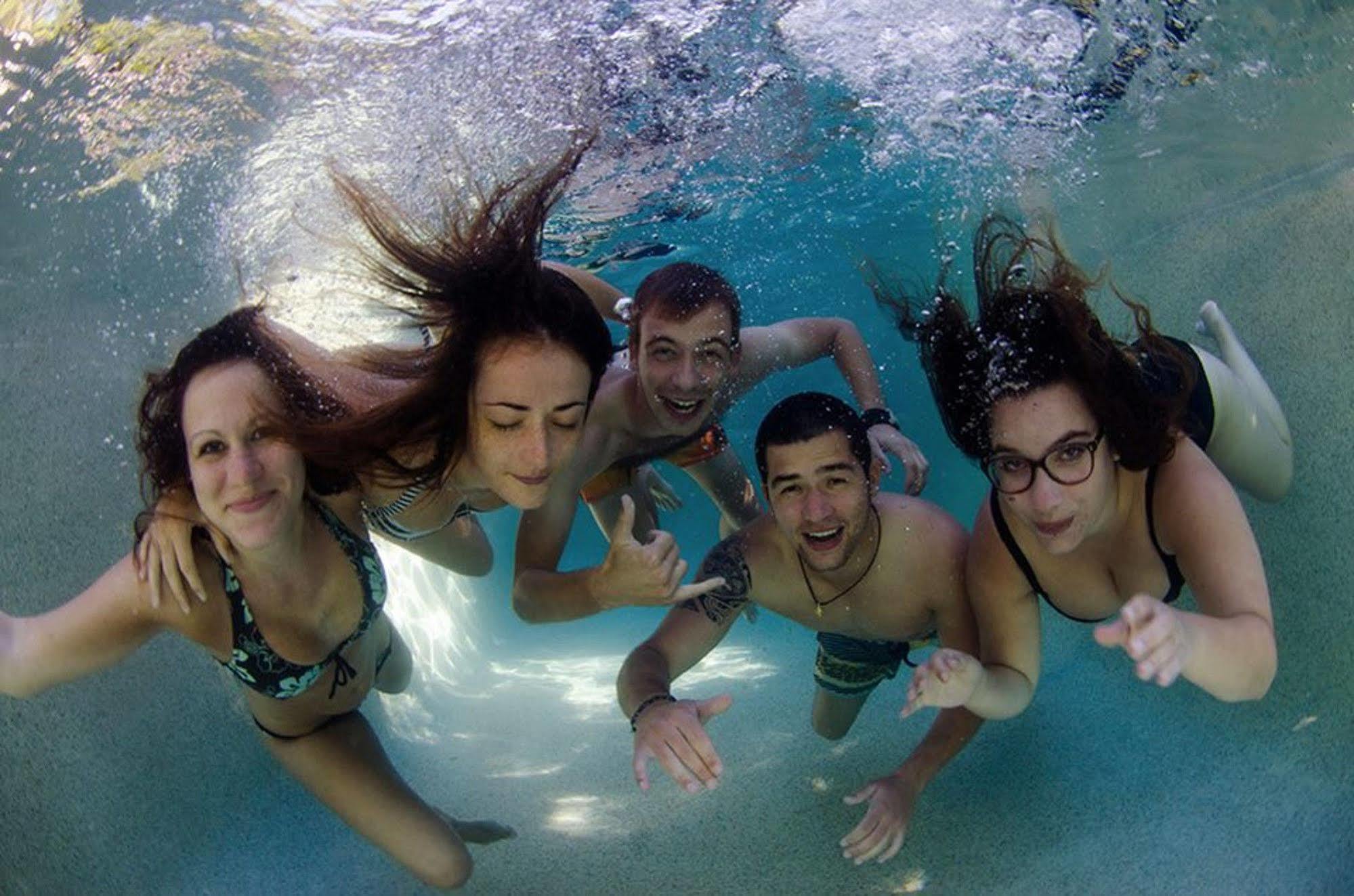 Absolute Backpackers Mission Beach Bagian luar foto