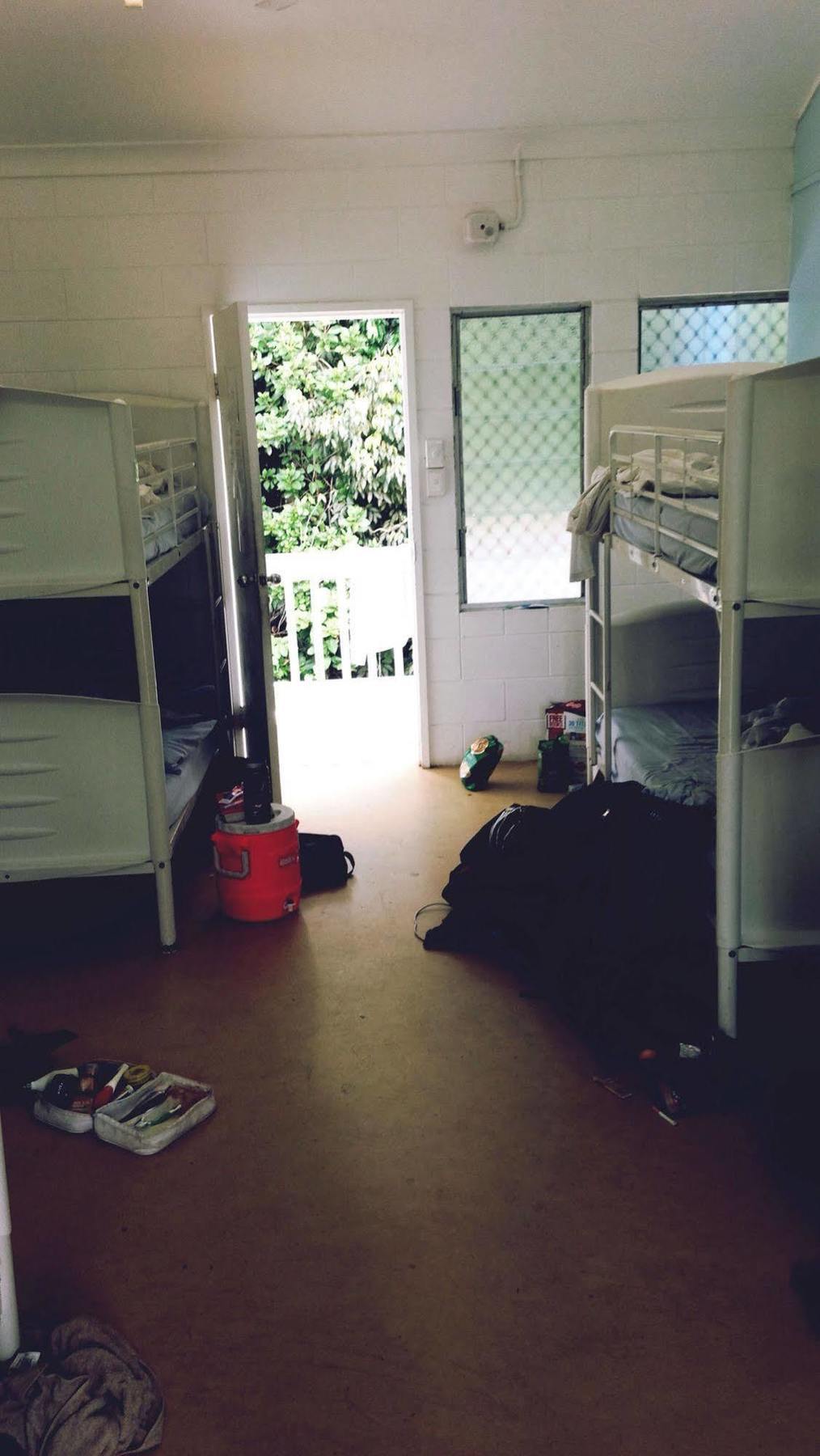 Absolute Backpackers Mission Beach Bagian luar foto