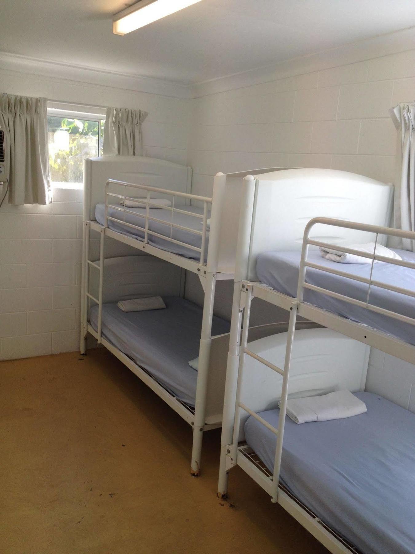Absolute Backpackers Mission Beach Bagian luar foto