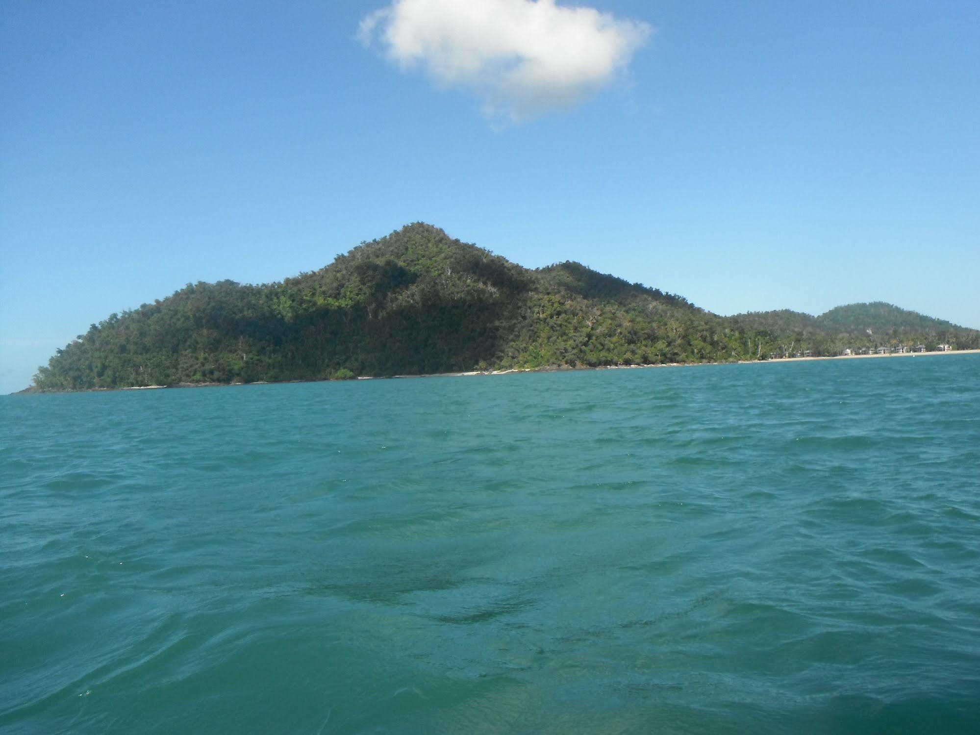 Absolute Backpackers Mission Beach Bagian luar foto